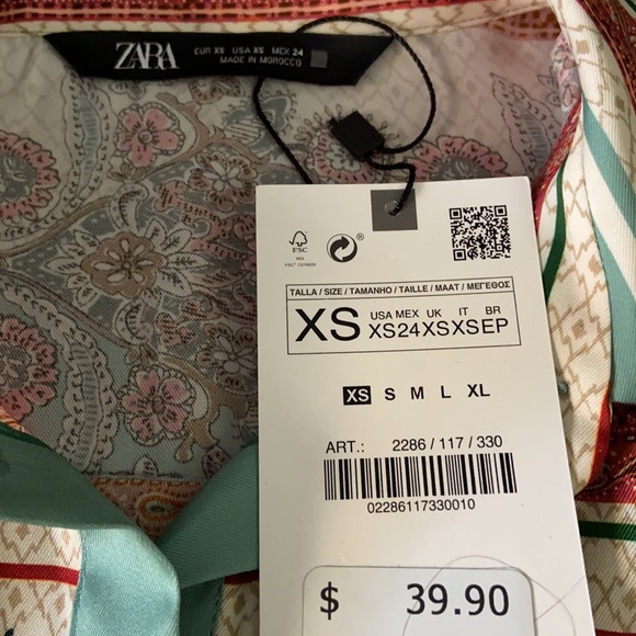 Zara printed button down. - Picture 2 of 4